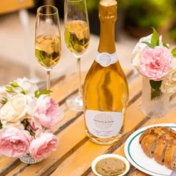 French Bloom Le Blanc 0.0% Alcohol Sparkling Wine -Astral Sales Store 8d71ec79309bec1c9233cfd70f19ed593d39ba6b
